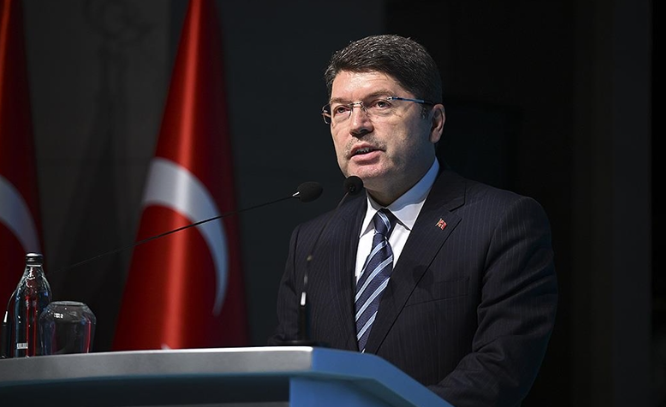 Bakan Yılmaz Tunç, Katar’daki Hukuk Forumu’nda...